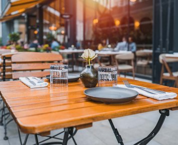 Five Ways to Give Your Restaurant a Summer Refresh